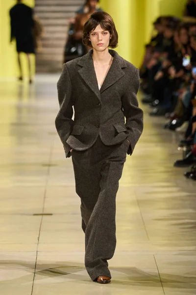Look 6